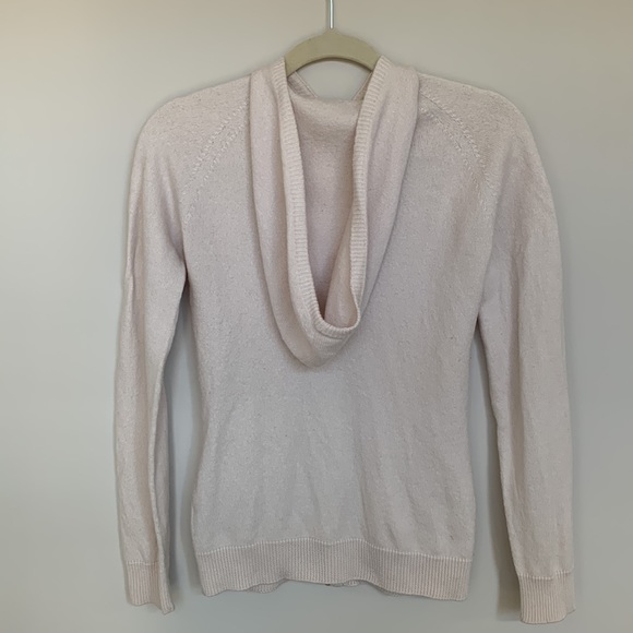 Lacoste sweater - Picture 2 of 5